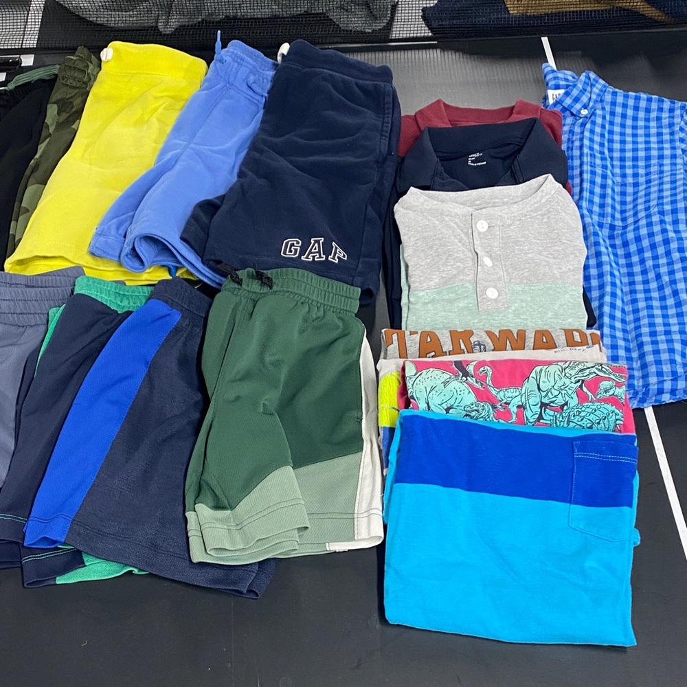 GAP kids boys Summer Bundle size M shorts/tshirts/polo’s